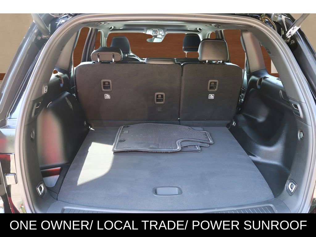 Used 2023 Jeep Grand Cherokee Altitude RWD image 16