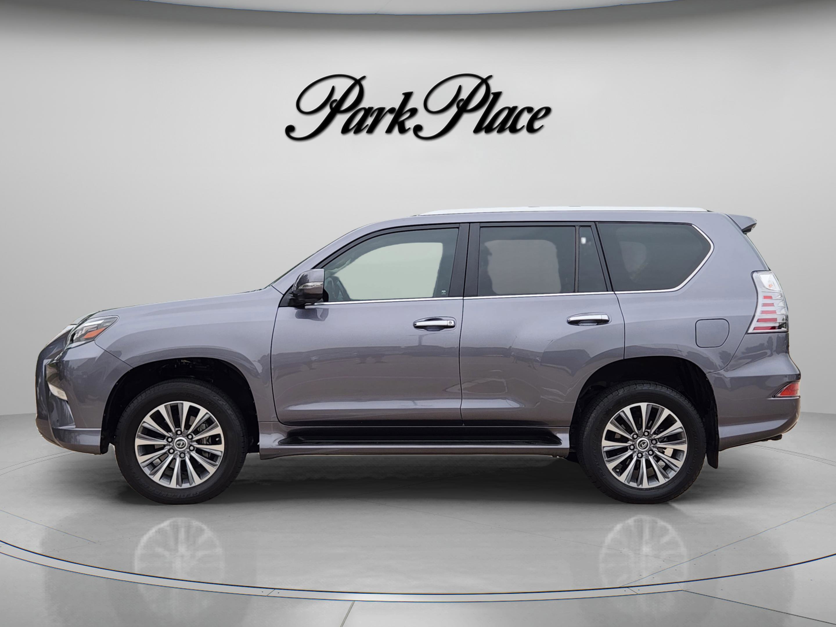 Used 2023 Lexus GX 460 Luxury w/ Accessory Package AWD/4WD image 2