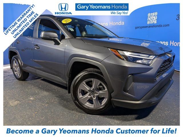Used 2025 Toyota RAV4 XLE w/ Convenience Package FWD image 1