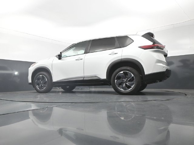 Certified 2024 Nissan Rogue SV AWD/4WD image 32