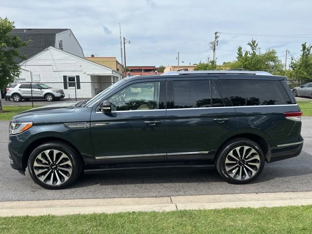 Used 2022 Lincoln Navigator Reserve AWD/4WD image 30