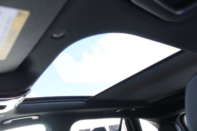 New 2026 Mercedes-Benz GLC 300 4MATIC image 5