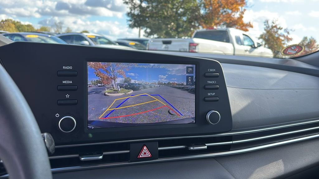 Used 2022 Hyundai Elantra Blue image 22