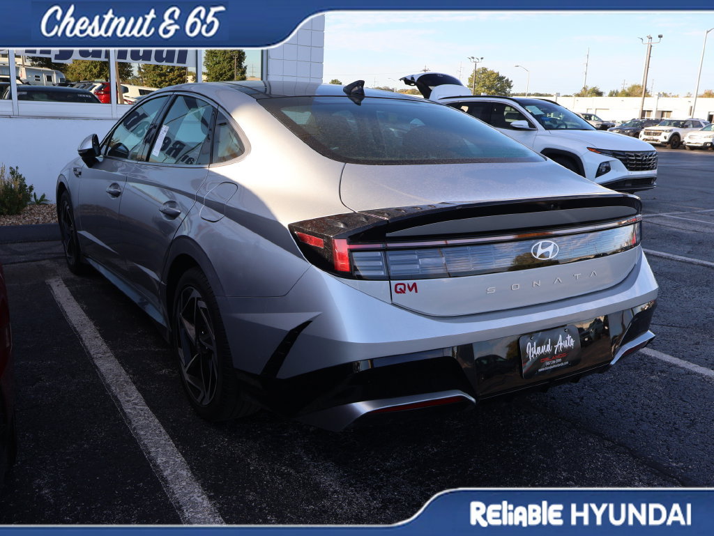 Certified 2024 Hyundai Sonata SEL w/ Convenience Package FWD image 15
