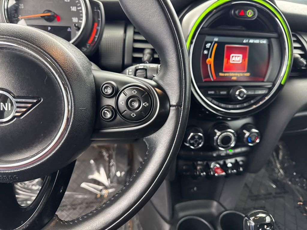 Used 2020 MINI Cooper 4-Door Hardtop FWD image 26