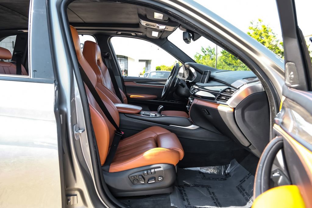 Used 2017 BMW X5 M AWD/4WD image 39