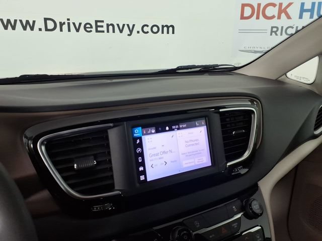 Used 2023 Chrysler Voyager LX FWD image 24