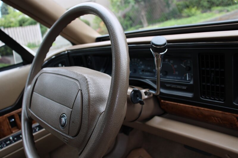 Used 1992 Buick Le Sabre Limited FWD image 8