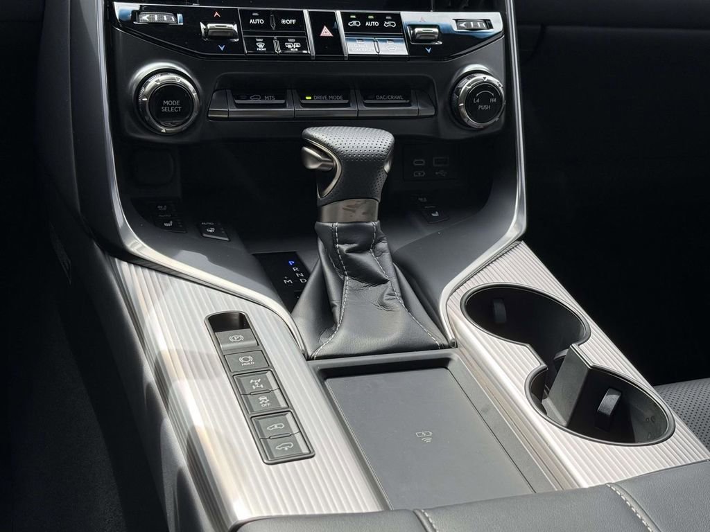 Used 2024 Lexus LX 600 F Sport image 19