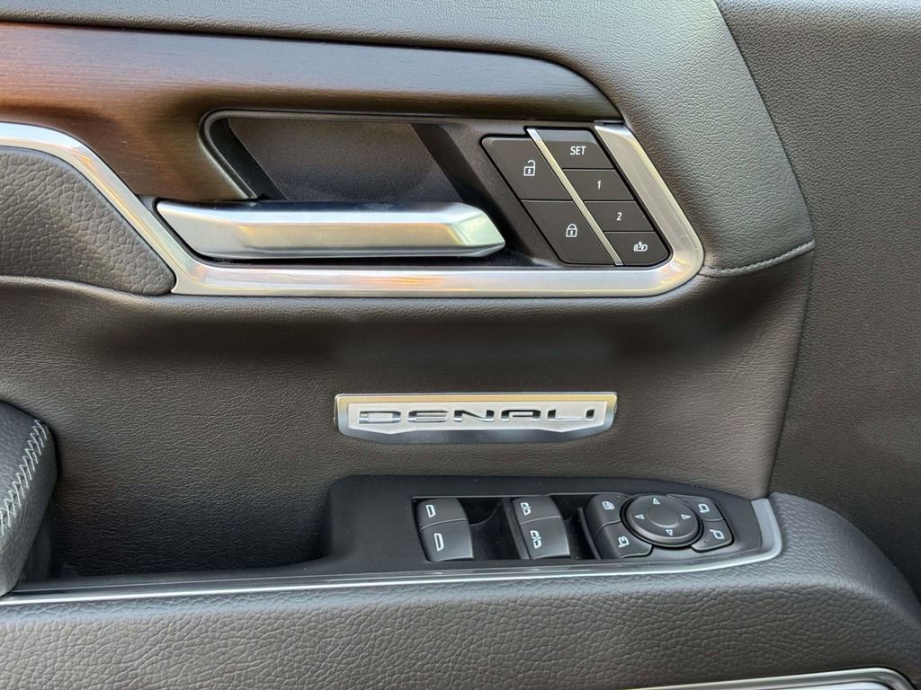 Used 2025 GMC Sierra 1500 Denali w/ Technology Package image 18
