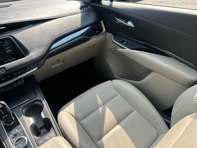 Certified 2023 Cadillac XT4 Luxury w/ Driver Awareness Package AWD/4WD image 22