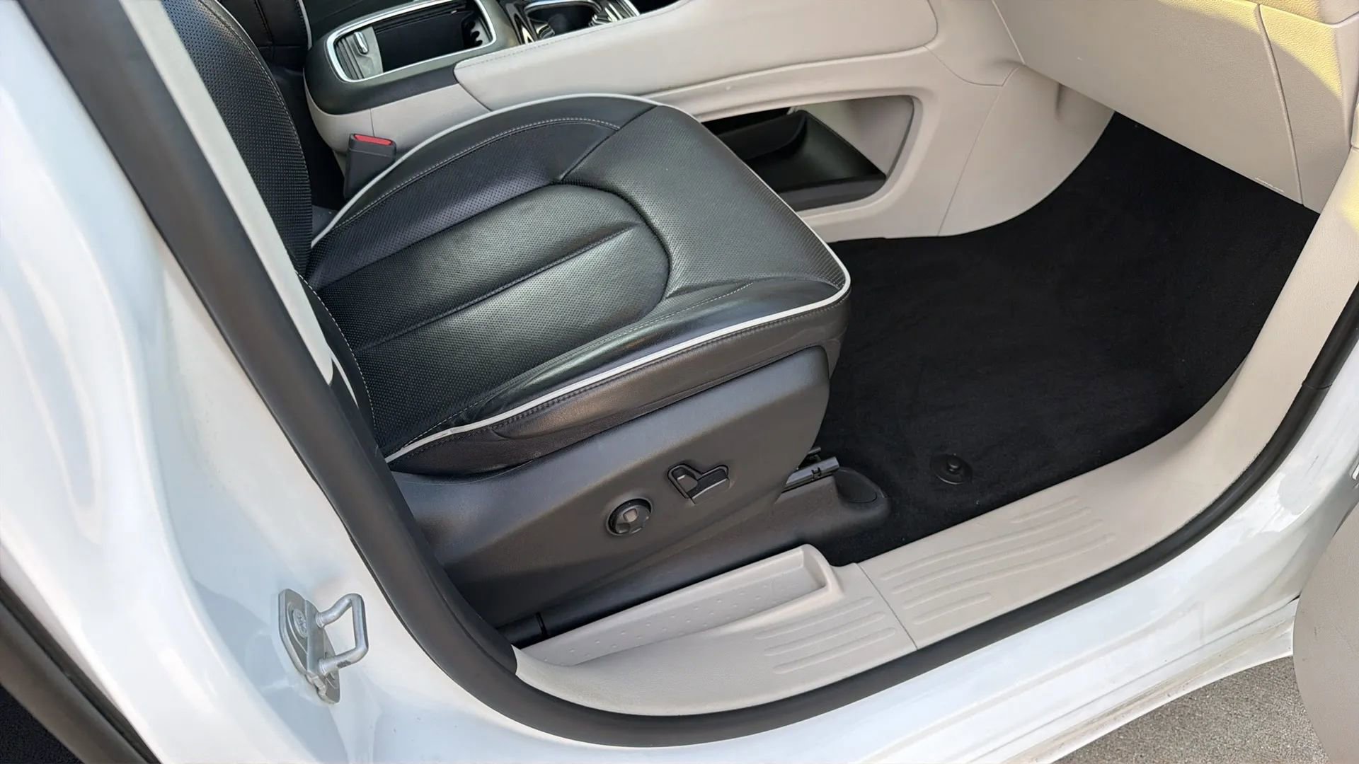 Used 2022 Chrysler Pacifica Limited image 61