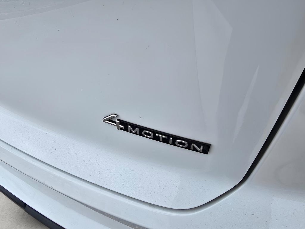 Used 2024 Volkswagen Atlas Cross Sport SE image 10