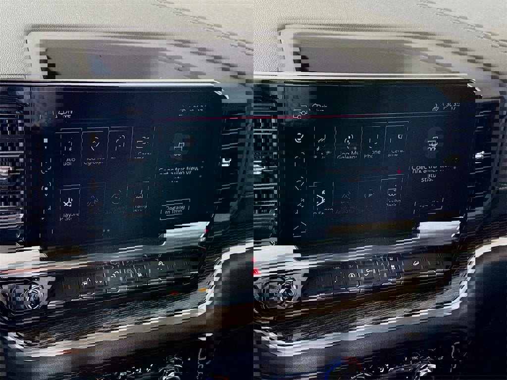 New 2026 GMC Sierra 1500 Elevation image 10