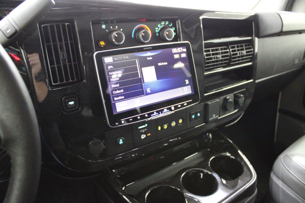 Used 2025 Chevrolet Express 2500 Extended w/ Driver Convenience Package image 28