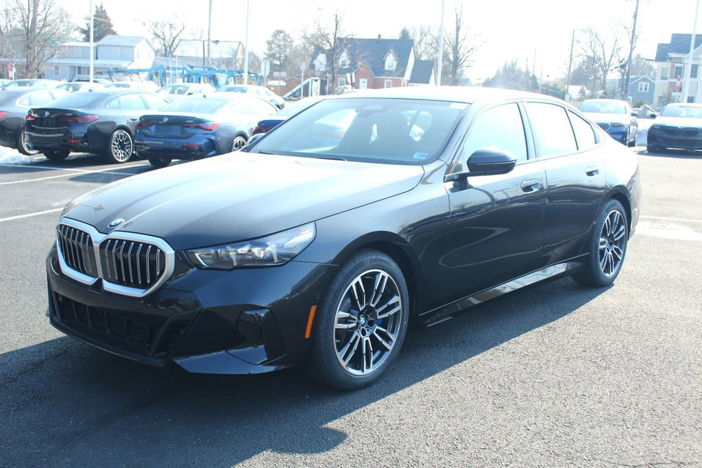 New 2026 BMW 530i xDrive w/ M Sport Package AWD/4WD image 4