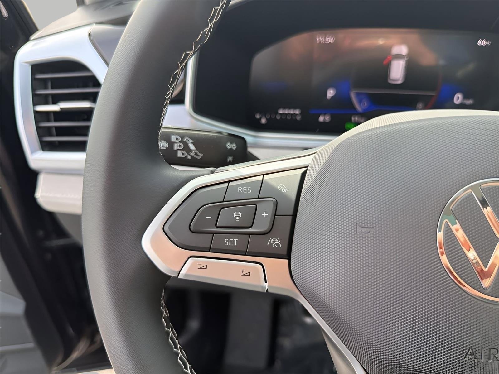 New 2026 Volkswagen Taos SE FWD image 13