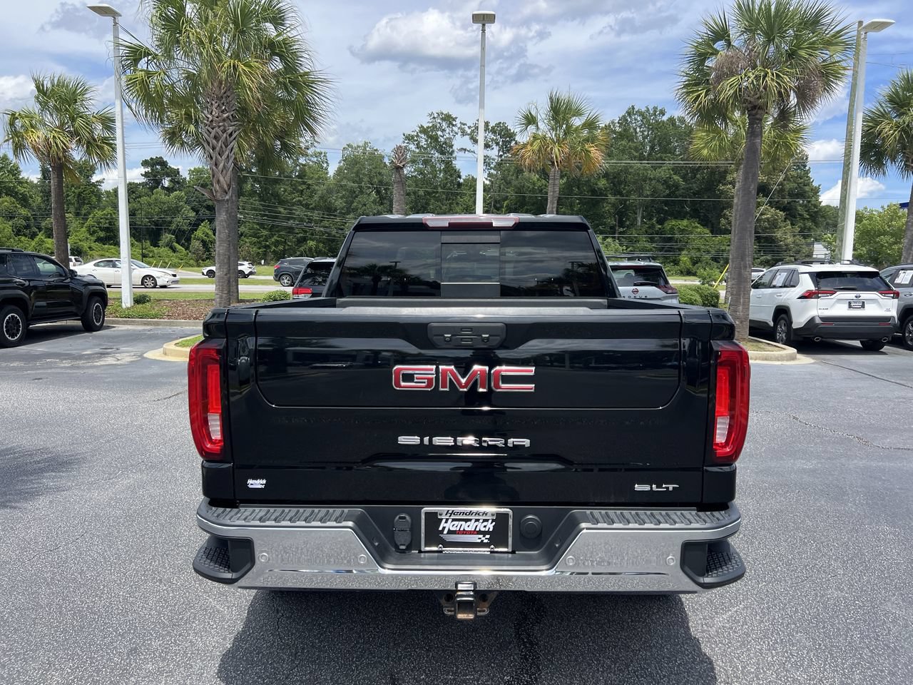 Used 2019 GMC Sierra 1500 SLT w/ SLT Premium Plus Package AWD/4WD image 9
