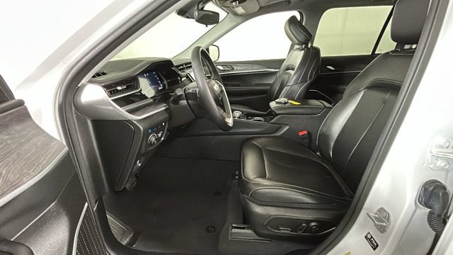 Used 2023 Jeep Grand Cherokee 4WD 4xe image 11
