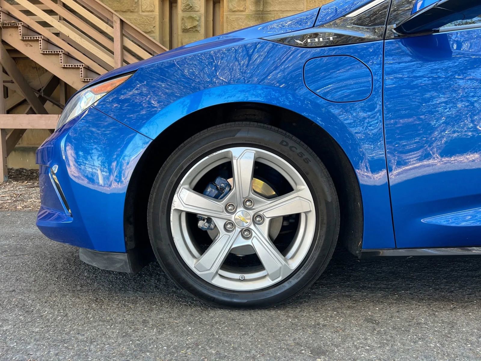 Used 2017 Chevrolet Volt LT w/ Comfort Package image 41