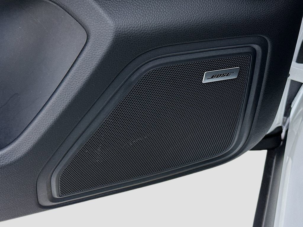 Certified 2026 Porsche Macan Turbo AWD/4WD image 21