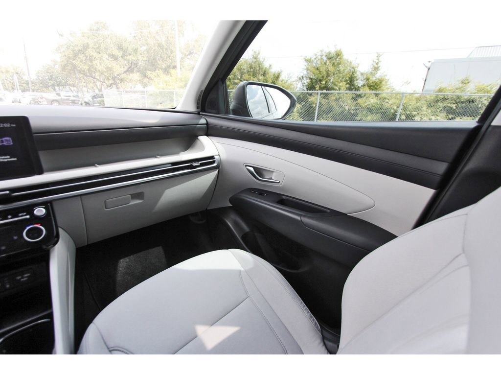 Certified 2025 Hyundai Tucson SEL image 11