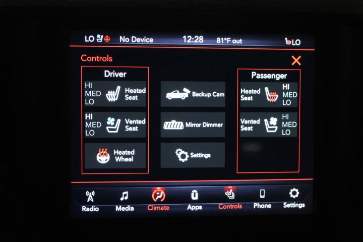 Used 2021 RAM 1500 Laramie AWD/4WD image 3