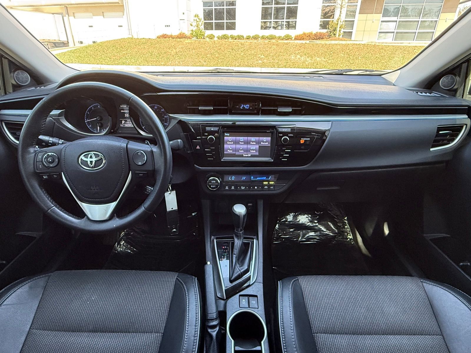 Used 2015 Toyota Corolla S image 22