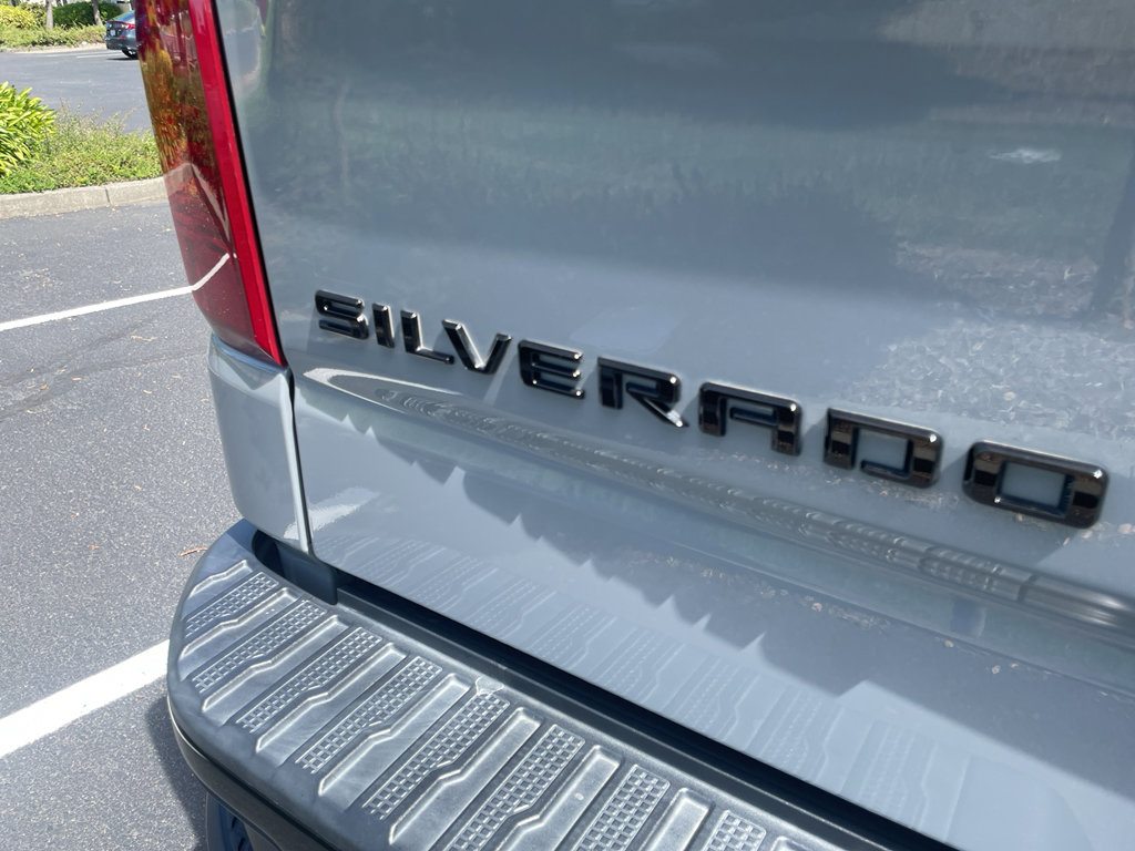 Used 2024 Chevrolet Silverado 1500 Custom Trail Boss w/ Turbomax Blackout Package image 8