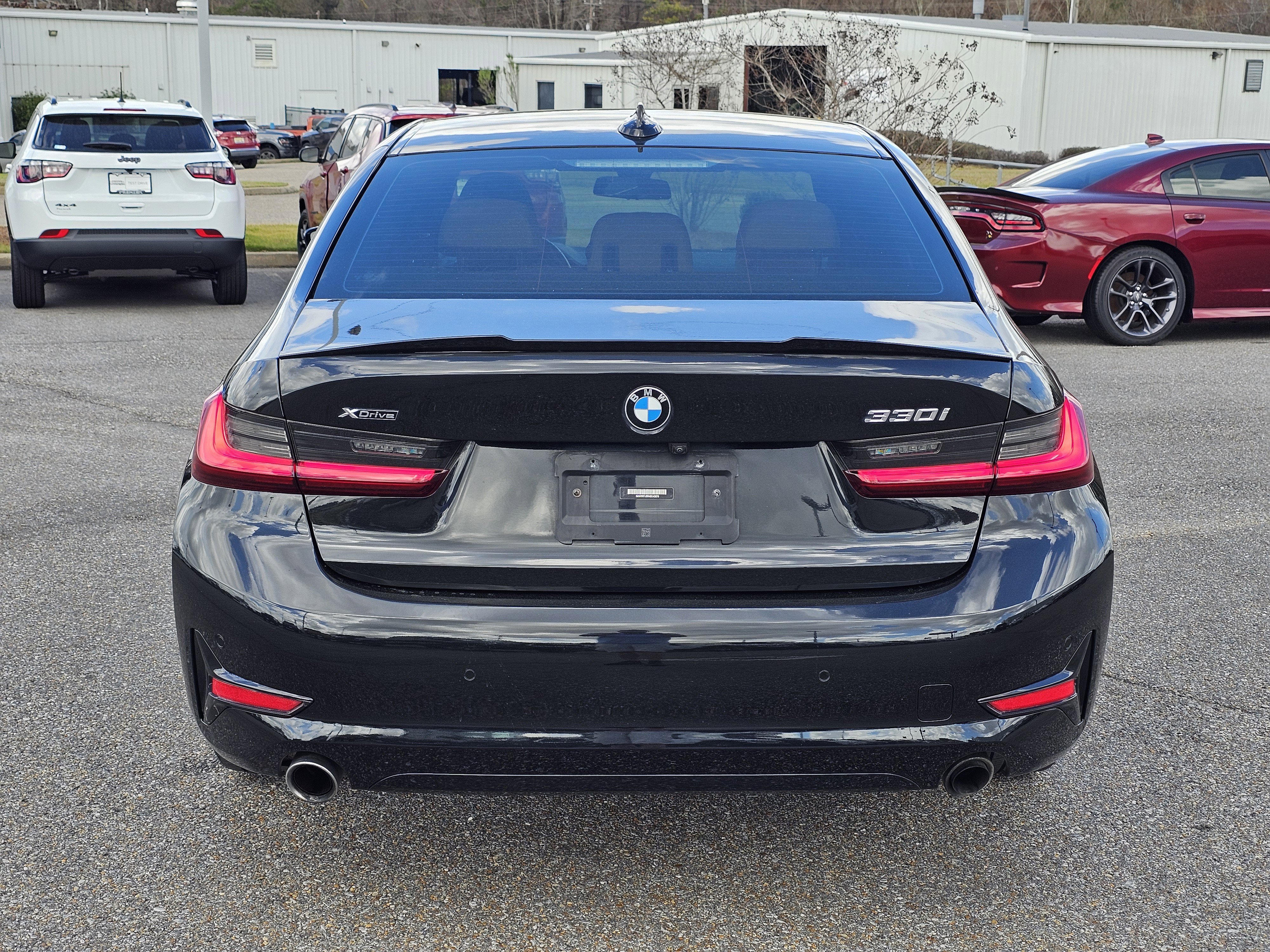 Used 2022 BMW 330i xDrive Sedan w/ Driving Assistance Package image 10