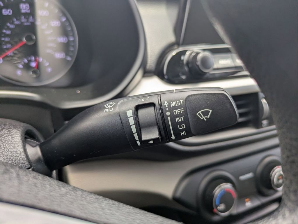 Used 2020 Kia Forte LXS FWD image 22