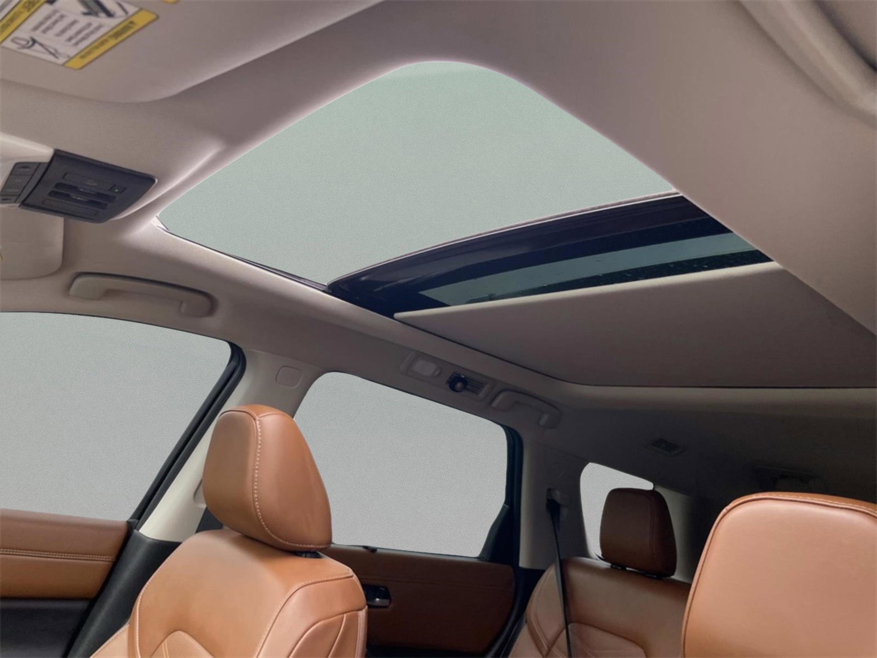 Used 2024 Nissan Pathfinder Platinum w/ Cargo Package image 25