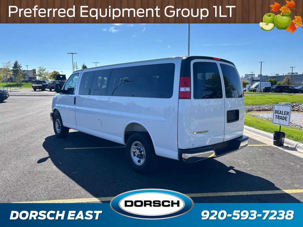 Used 2025 Chevrolet Express 3500 LT w/ LT Preferred Equipment Group RWD image 3