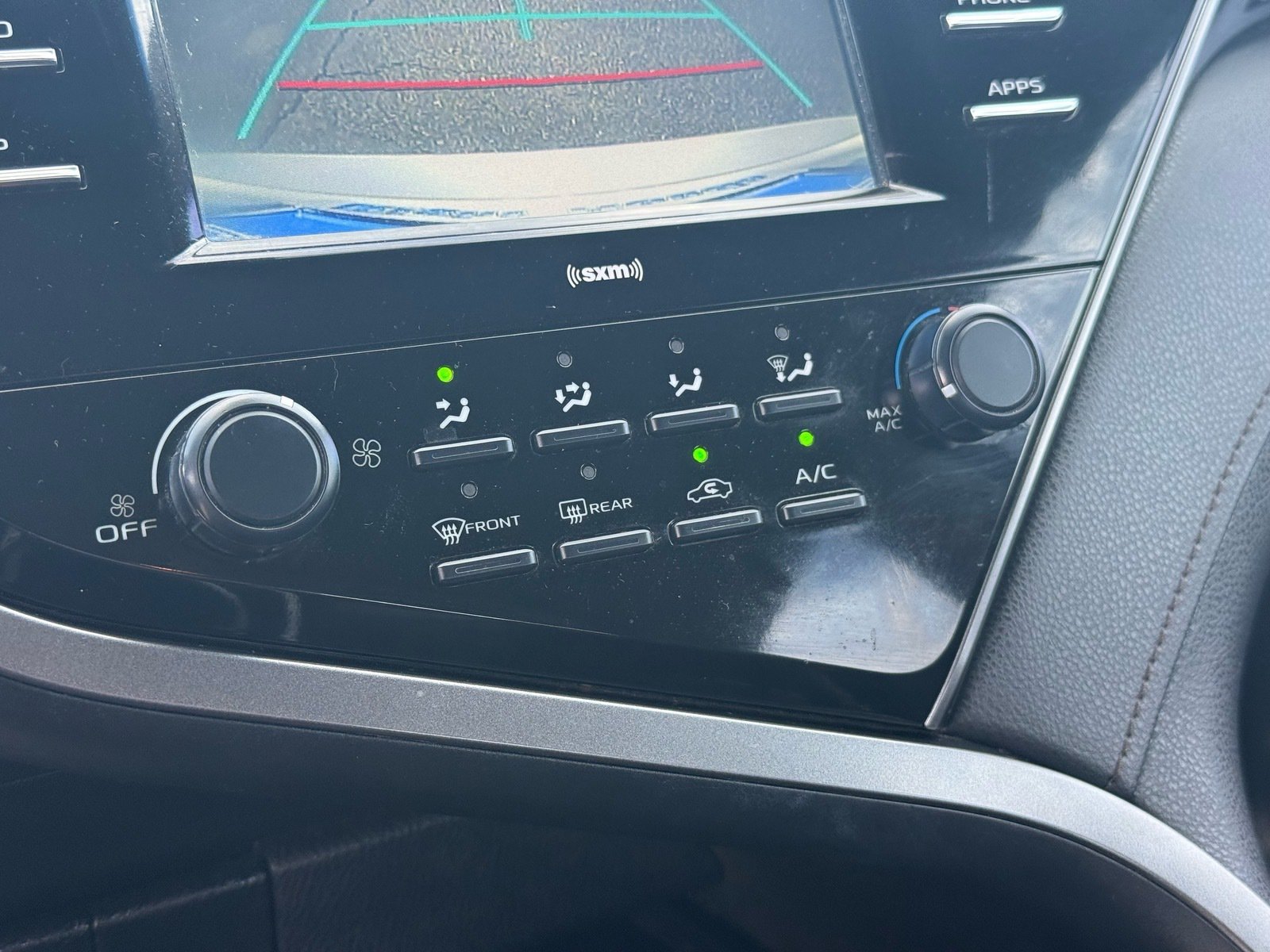 Used 2020 Toyota Camry LE w/ Carpet Mat Package FWD image 23