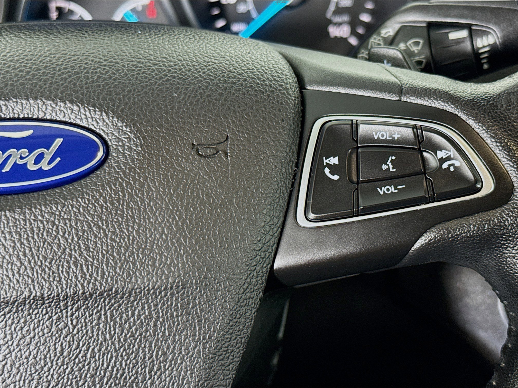 Used 2017 Ford Escape Titanium FWD image 14