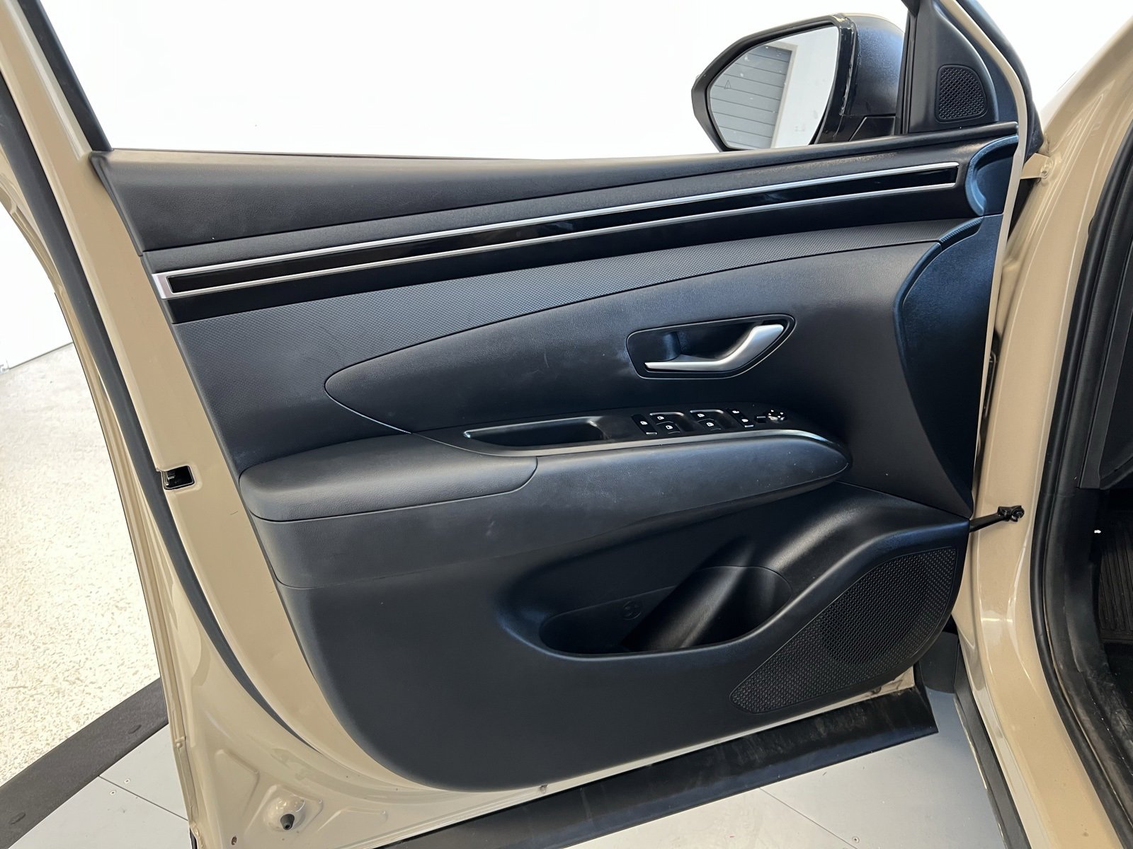 Used 2023 Hyundai Santa Cruz SEL w/ Activity Package image 32