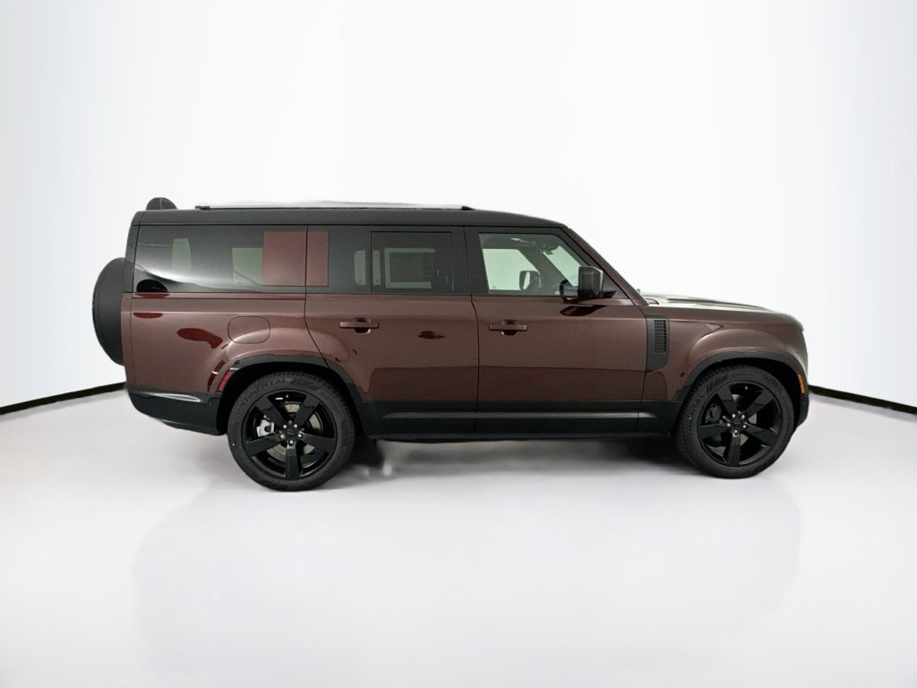 New 2026 Land Rover Defender 130 X-Dynamic SE AWD/4WD image 4
