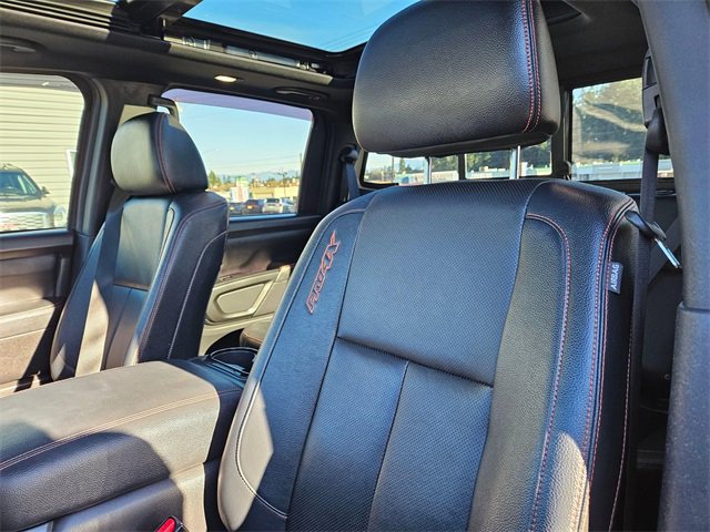 Used 2022 Nissan Titan PRO-4X w/ Pro-4x Convenience Package image 13