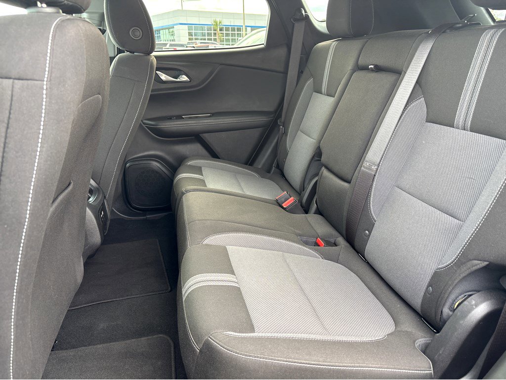 Certified 2025 Chevrolet Blazer LT FWD image 23