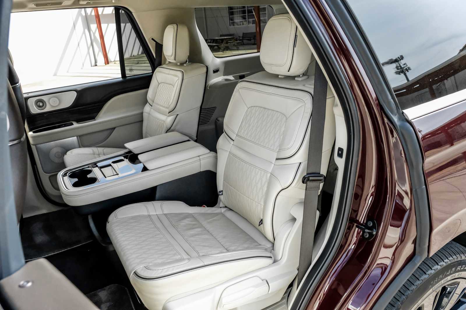 Used 2024 Lincoln Navigator Black Label AWD/4WD image 41