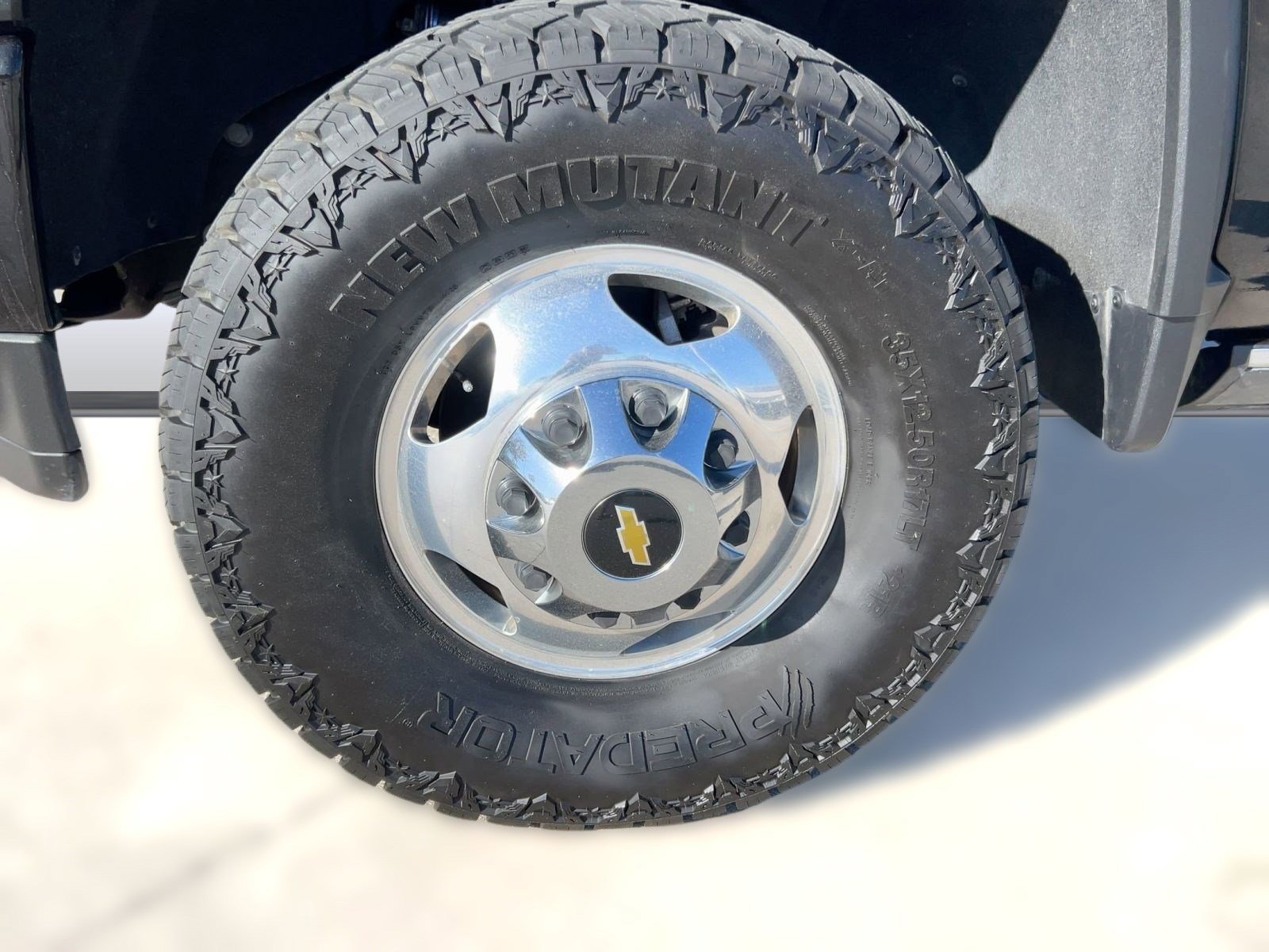 Used 2023 Chevrolet Silverado 3500 High Country image 11