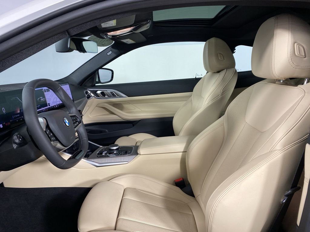Used 2025 BMW 430i xDrive Coupe w/ Premium Package image 6