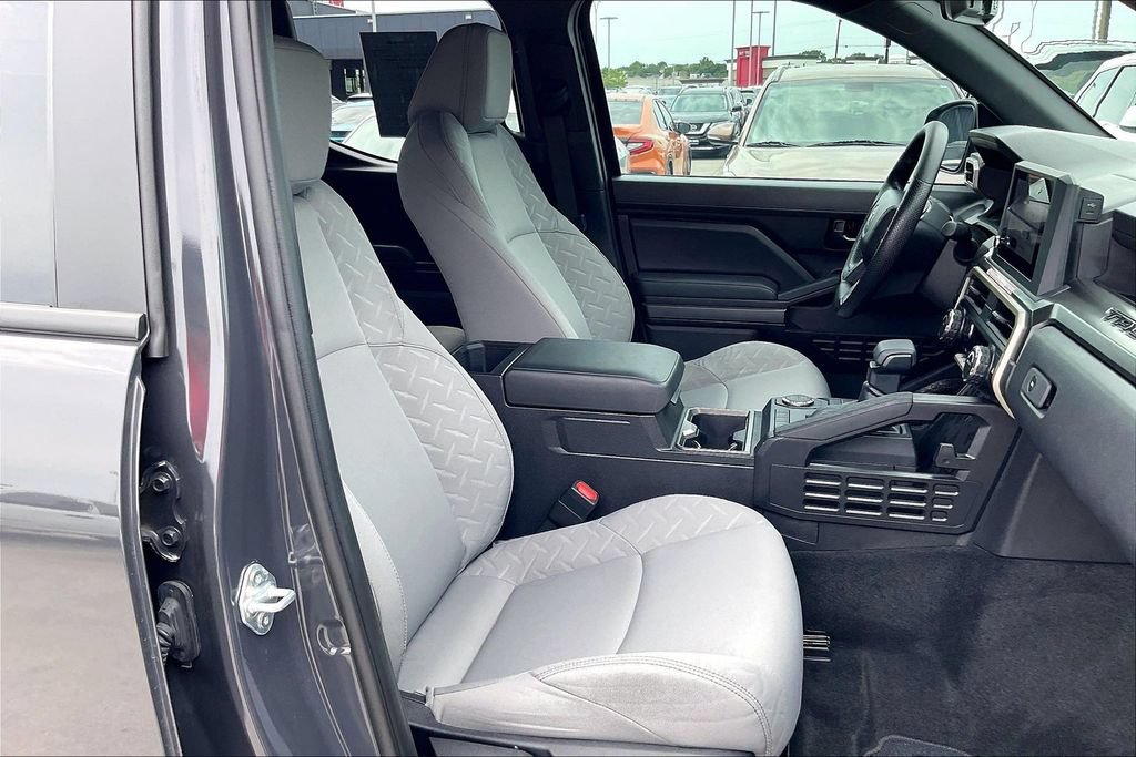 Used 2025 Toyota Tacoma SR5 RWD image 9