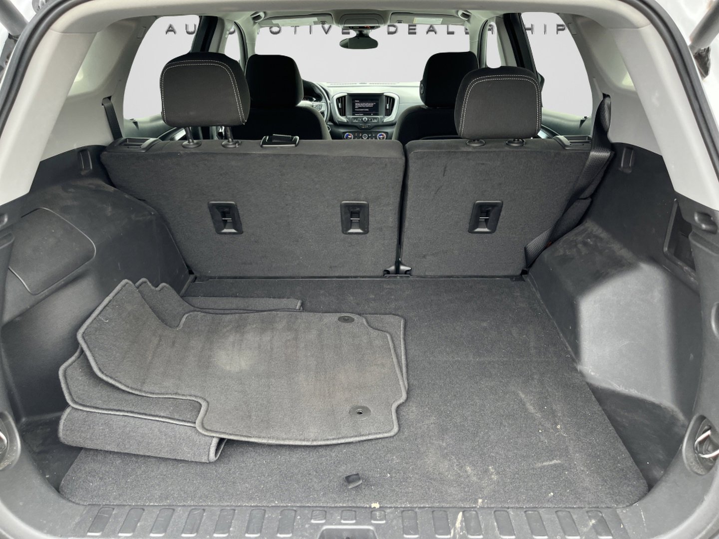 Used 2022 GMC Terrain SLE w/ Driver Convenience Package AWD/4WD image 11