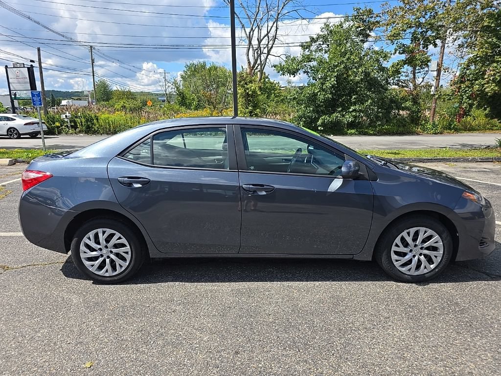 Used 2017 Toyota Corolla LE w/ Carpet Mat Package (TMS) FWD image 13
