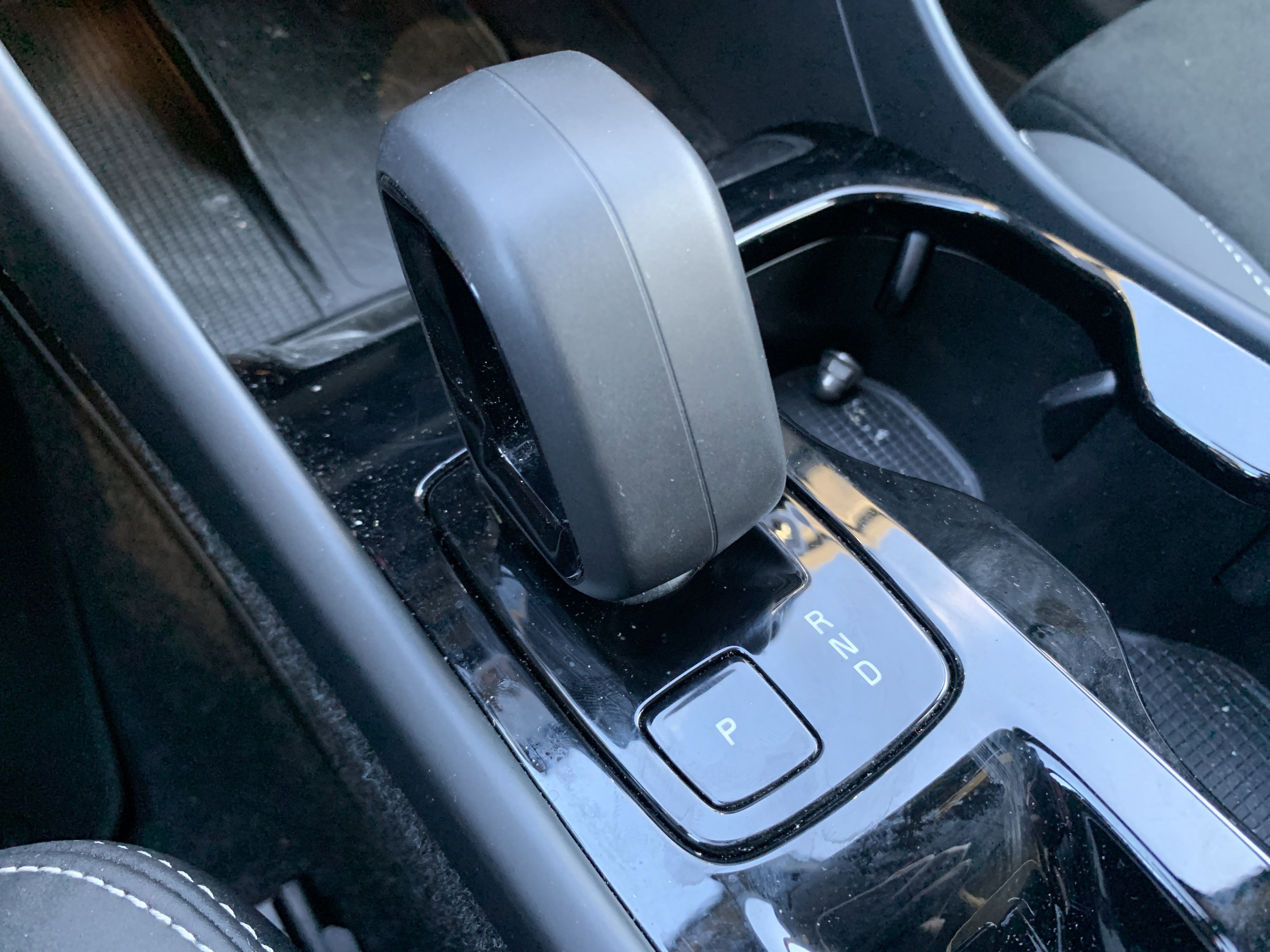 Used 2025 Volvo XC40 B5 Plus image 26