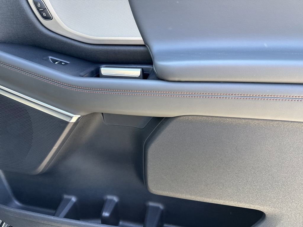 Used 2025 Ford Expedition Active image 14