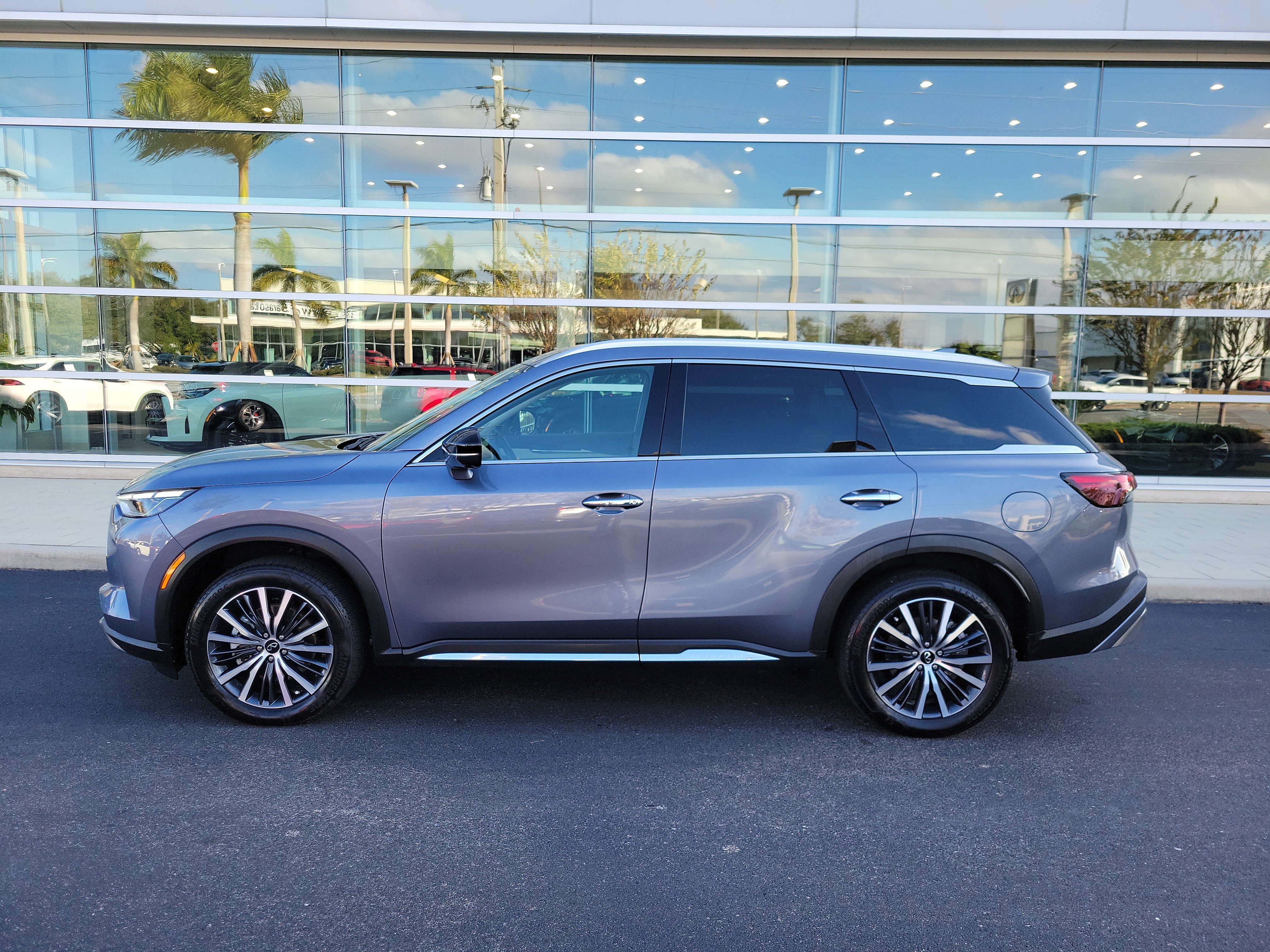 Certified 2023 INFINITI QX60 Sensory w/ Vision Package image 7