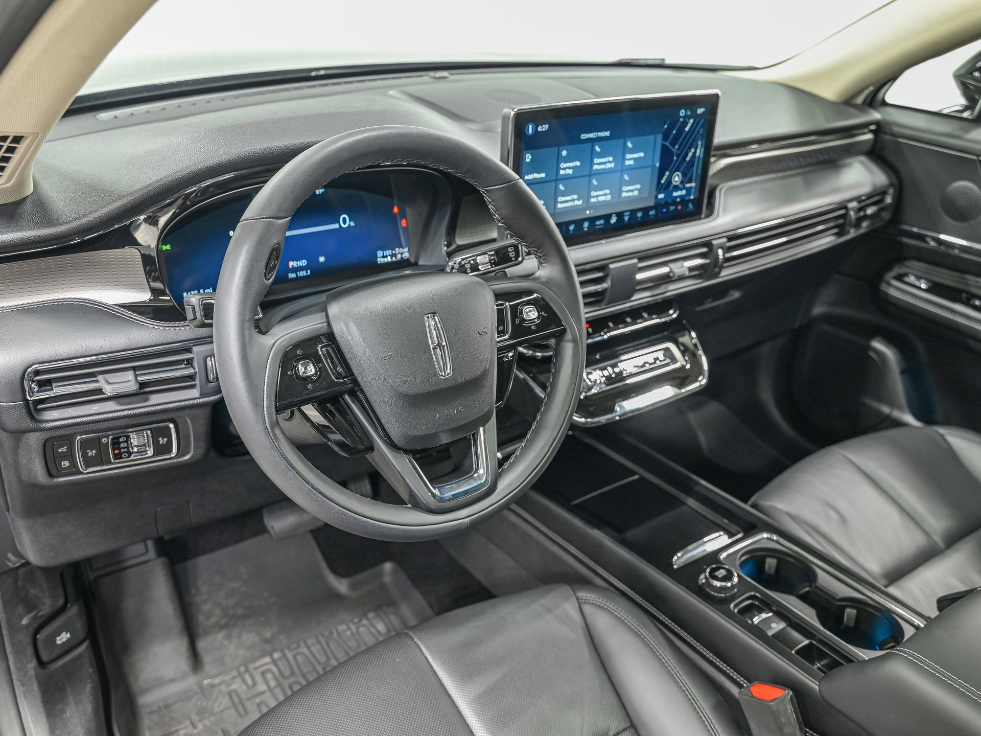 Used 2025 Lincoln Corsair Grand Touring w/ Equipment Group 301A image 14