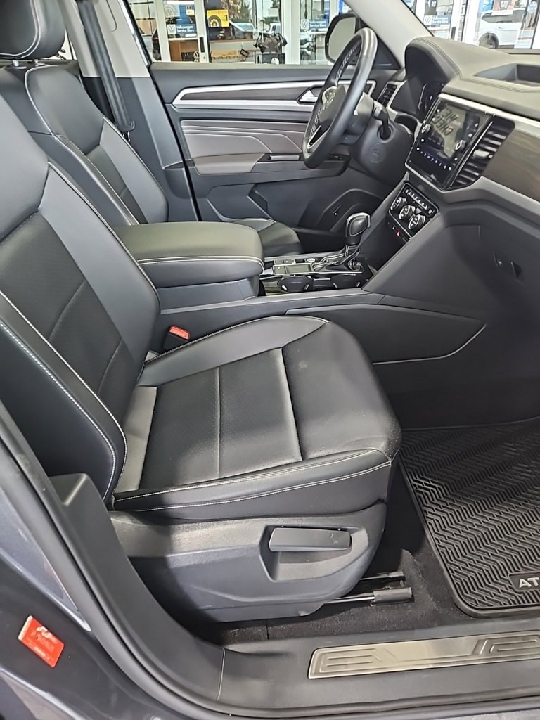 Used 2023 Volkswagen Atlas SE image 13